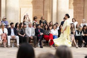 La moda flamenca conquista el Claustro de la Catedral de Almería con el estreno de ‘Talento Almeriense’