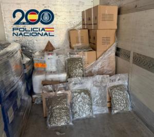 Cazan en la A-92 a un camión que viajaba hacia Almería con 100 kilos de marihuana