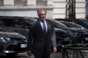 El exmarido de Cospedal admite haber presentado a Villarejo