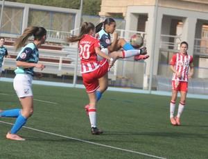 Almería busca reafirmar su liderato en Armilla