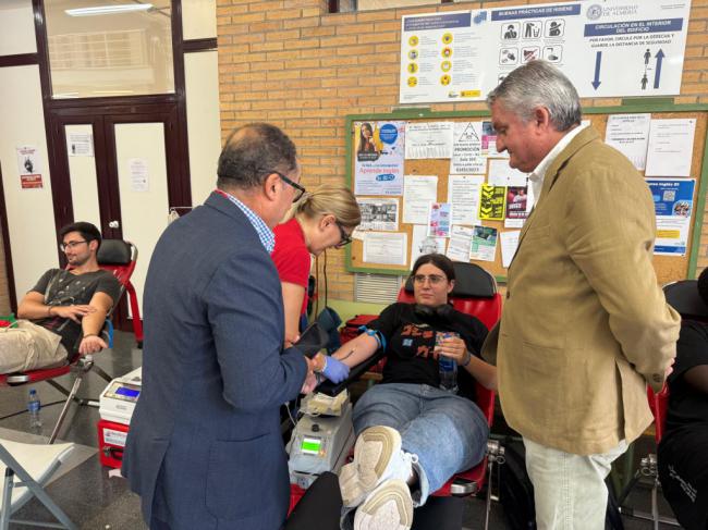 La Universidad de Almería busca superar las 400 donaciones