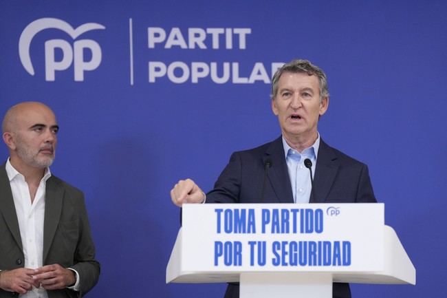 Feijóo critica a Sánchez por su postura sobre la prostitución