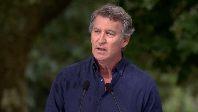 Feijóo critica al Gobierno y promete recuperar la política limpia