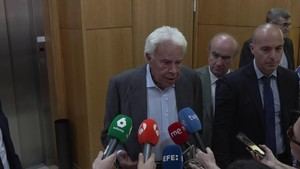 González defiende la inocencia de Zapatero ante acusaciones