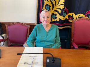 A Vox Níjar le parece mal rechazar la violencia contra la mujer