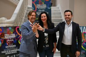 Almería invita a viajar por el mundo con la Feria Intercultural de las Naciones