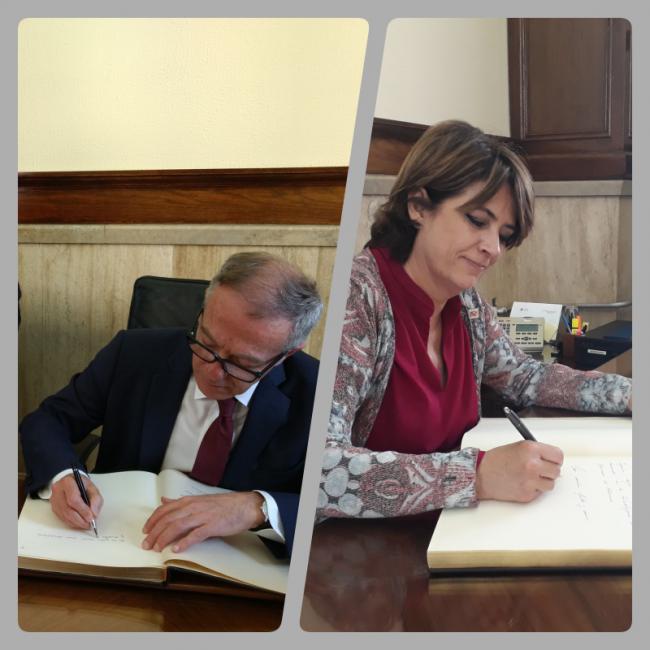 Subdelegación estrena Libro de Firmas con Guirao y Delgado