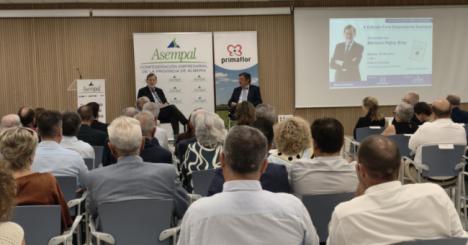 Rajoy analiza en Almería las claves para el desarrollo corporativo en tiempos de incertidumbre