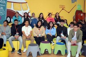 Estudiantes presentan ideas de negocio en el XIII JUMP 'El Reto'