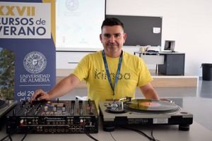 Éxito del curso de verano sobre DJ en la UAL