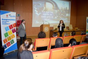 Estudiantes aprenden sobre gestión sostenible del agua