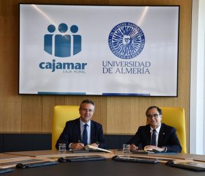 Universidad de Almería y Cajamar firman acuerdo para impulsar la tecnología agroalimentaria