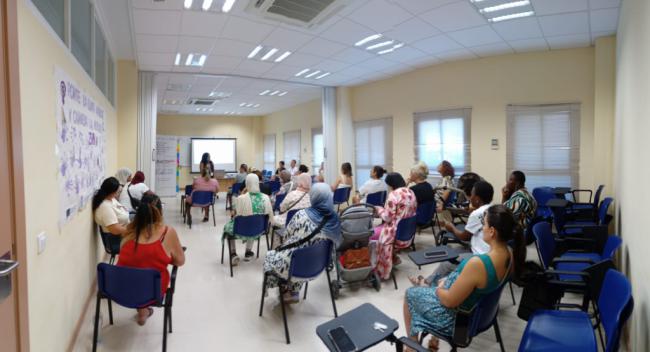 Comienza la II Edición de Encuentros Violeta en Roquetas de Mar