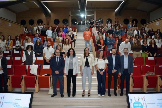 Foro Almería Social aborda la exclusión social en la UAL