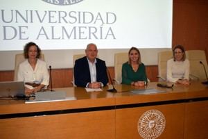 Jornada de sensibilización sobre el uso responsable de antibióticos en la UAL