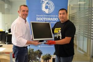Escuela de Doctorado dona 15 equipos informáticos a Fundación Solidaria