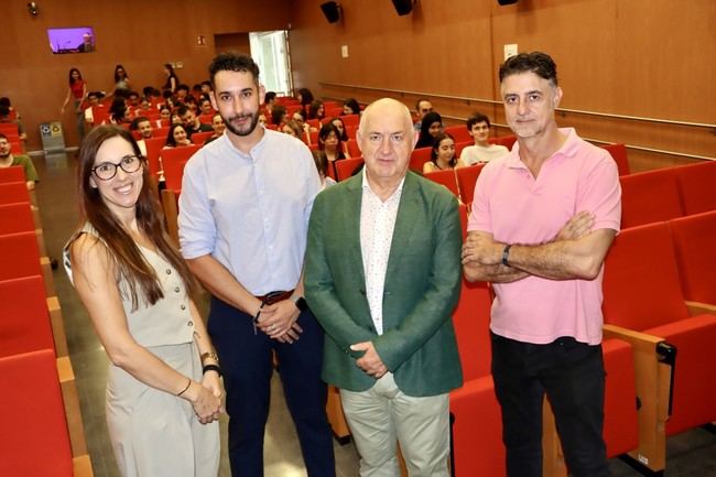 La UAL aborda la artrosis en el Día de las Personas Mayores