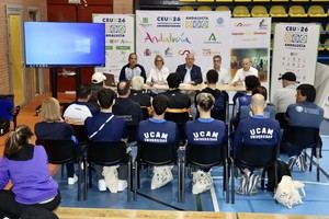 Primera jornada emocionante del CEU de Esgrima en Almería