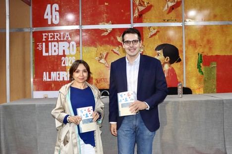 La UAL presenta sus publicaciones académicas en la Feria del Libro