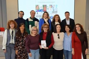 Presentan libro sobre experiencias de mujeres con cáncer de mama y ejercicio físico