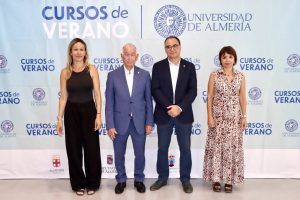 Inauguran los Cursos de Verano de la UAL en Roquetas de Mar