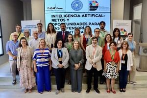 Defensorías universitarias abordan retos de la IA en jornadas en la UAL