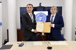UAL y Universidad de Al-Hadba firman convenio de cooperación