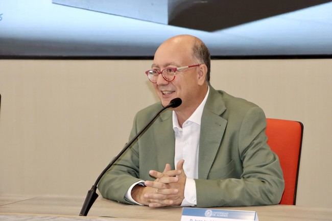 Decanos de Matemáticas alertan sobre la enseñanza en España