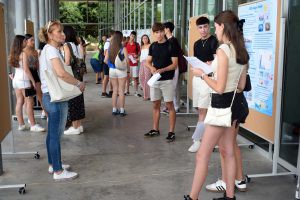 Más de 500 escolares participan en la jornada científica de 'Mi Playa Bonica'