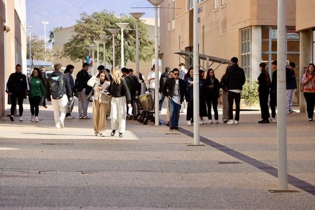 UAL cubre más del 90% de plazas en Grados