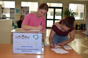 Buzones de paz en la UAL para deseos contra conflictos armados