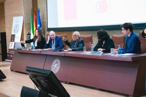 Muñoz Conde analiza el impacto del populismo en el Derecho Penal