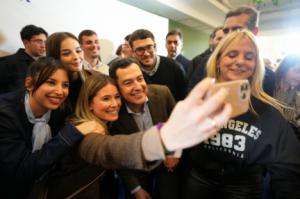 El PP de Almería reivindica estabilidad y gestión en un acto con Juanma Moreno