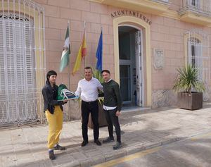 Carboneras reafirma ante Greenpeace su compromiso para cerrar la herida del Algarrobico en Almería