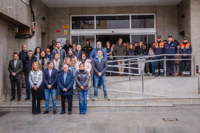 Un minuto de silencio en Roquetas en memoria del 11M