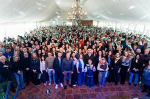 El PP exhibe el músculo en una multitudinaria convivencia por el Día de Andalucía