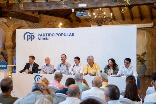 El PP abre el curso político apuntando la retroalimentación de PSOE y Vox
