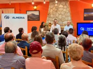Fernández Pacheco dice que Almería se juega el 17M consolidar el progreso frente a la incertidumbre