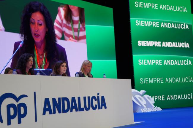 El PP de Almería reivindica en Sevilla la gestión de Juanma Moreno en la provincia