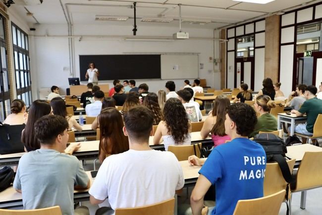 La UAL lidera el proyecto AI-READ para mejorar la lectura y escritura universitaria