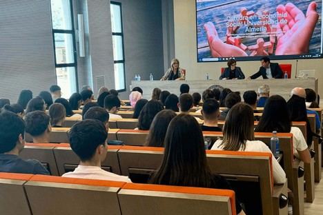Cátedra de Economía Social ofrece microcredenciales para mejorar el empleo