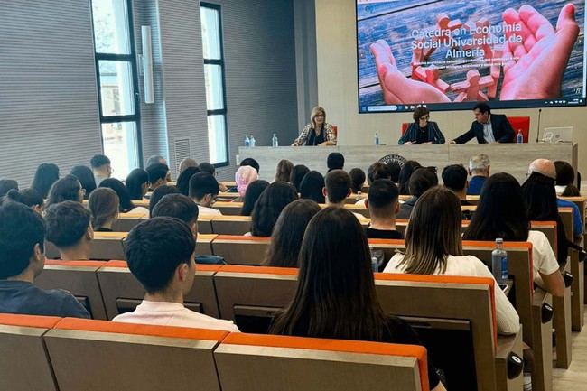 Cátedra de Economía Social ofrece microcredenciales para mejorar el empleo