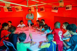 Las playas de Roquetas de Mar se convierten en aulas de aprendizaje sobre seguridad y sostenibilidad