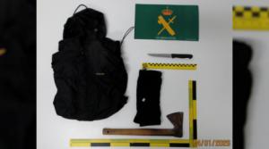 La Guardia Civil detiene a un hombre tras intentar asaltar con un hacha un comercio en Tíjola