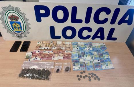 Dos detenciones en menos de una semana por delitos contra la salud pública y robo con violencia en Adra