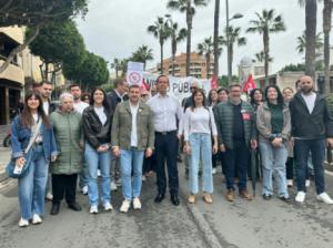 El PSOE exige en la calle un giro radical para frenar el "castigo" sanitario a Almería