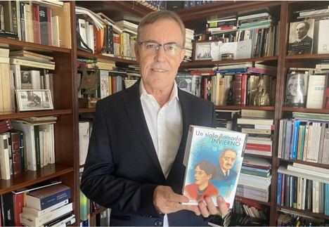 Francisco Morales Lomas presenta su novela en la Biblioteca Villaespesa de Almería