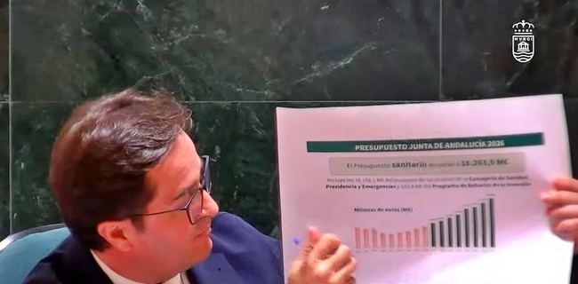 PSOE y PP enfrentan en El Ejido sus visiones sobre el sistema sanitario