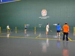 El frontón almeriense reivindica su legado centenario con el torneo de Feria