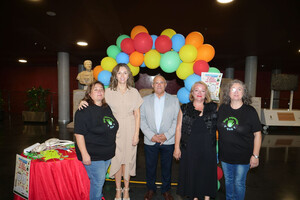 La IV Gala ‘Te regalo una sonrisa’ llena el Auditorio de El Ejido